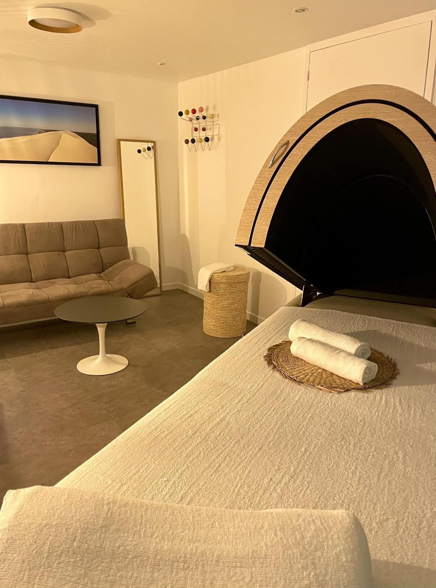 Point France Hotel